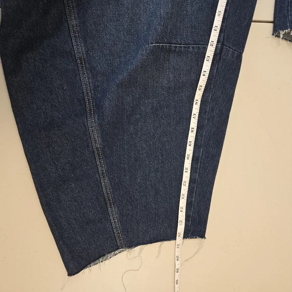NWT UT Curved Leg Barrel Jeans 17 - Picture 12 of 13